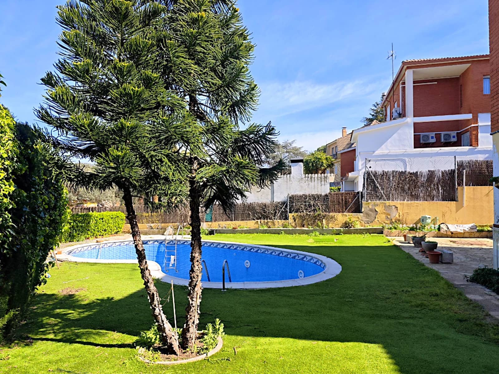 Chalet de 4 habitaciones en Fontpineda en venta con piscina garaje - 545.000 € (Ref: 9739215)