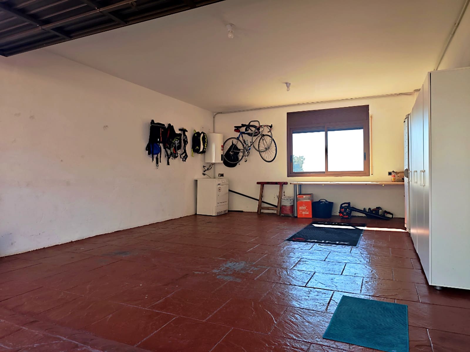 4 bedroom Villa for sale in Corbera de Llobregat with pool garage - € 495,000 (Ref: 9739246)