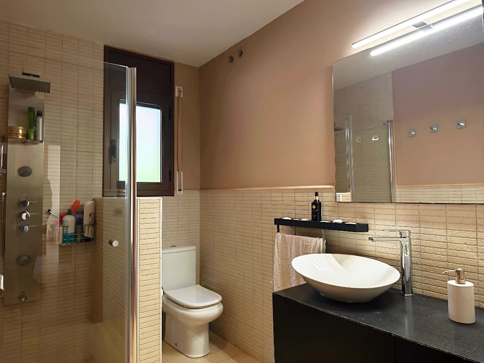 4 bedroom Villa for sale in Corbera de Llobregat with pool garage - € 495,000 (Ref: 9739246)