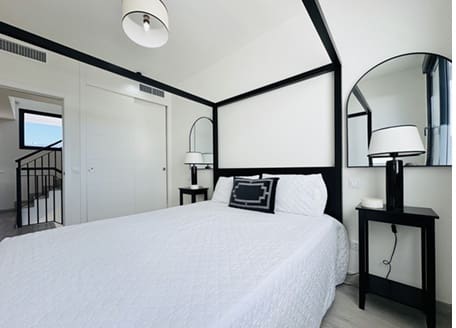 3 Zimmer Reihenhaus zu verkaufen in Manilva mit Pool Garage - 699.000 € (Ref: 9580161)