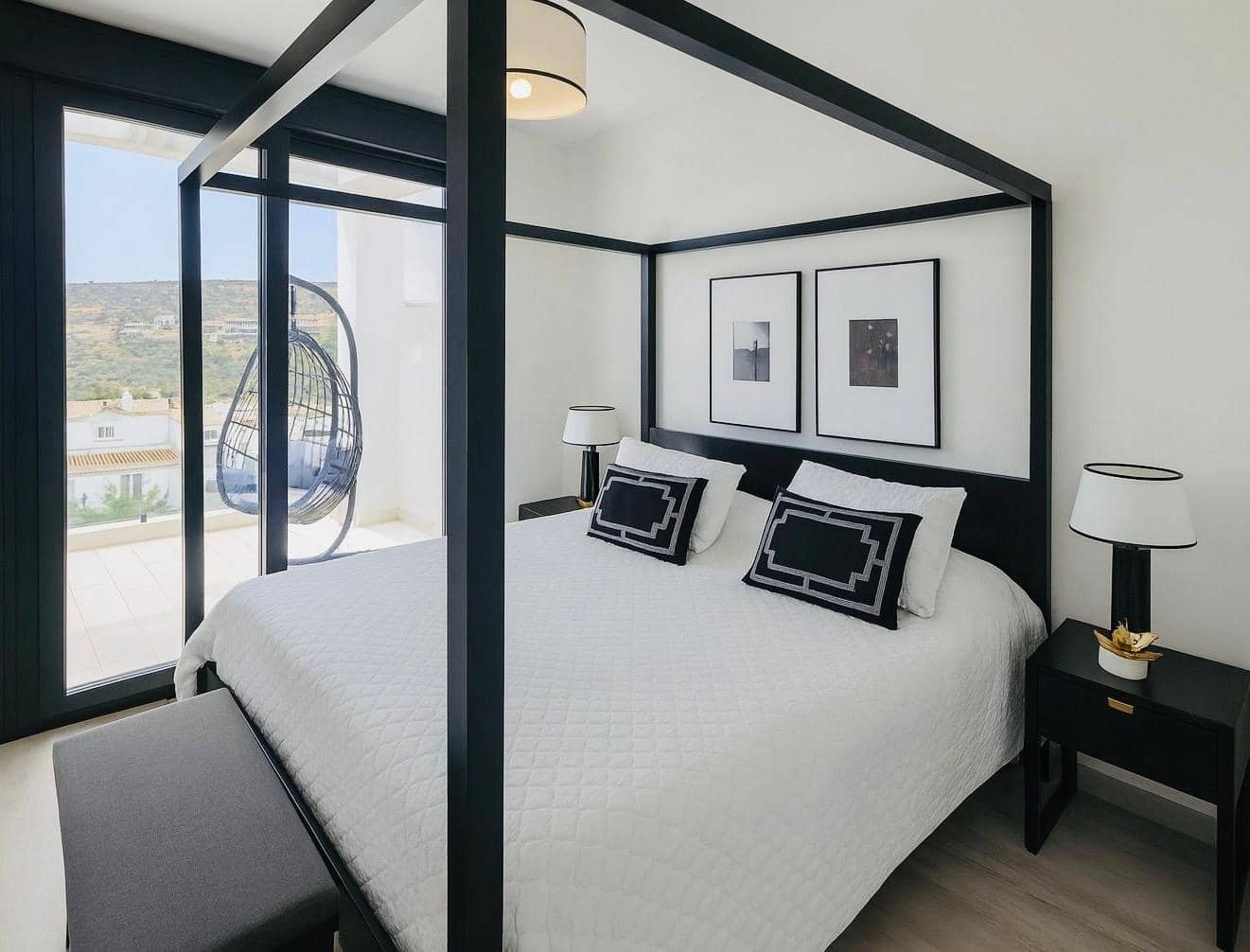 3 Zimmer Reihenhaus zu verkaufen in Manilva mit Pool Garage - 699.000 € (Ref: 9580161)