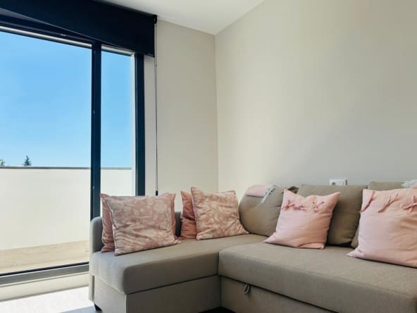 4 makuuhuone Rivitalo myytävänä paikassa San Roque mukana uima-altaan 
autotalli - 785 000 € (Ref: 9580164)