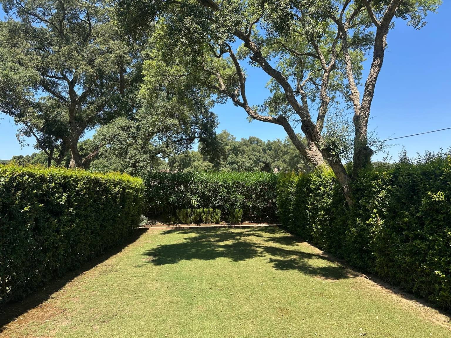 4 makuuhuone Rivitalo myytävänä paikassa San Roque mukana uima-altaan 
autotalli - 785 000 € (Ref: 9580164)