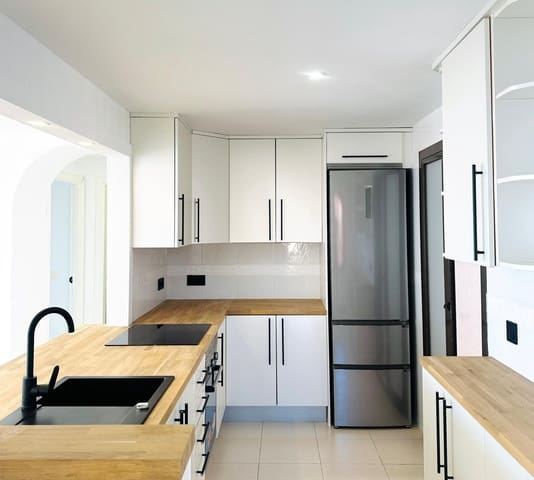 3 slaapkamer Appartement te koop in Manilva met zwembad garage - € 515.000 (Ref: 9580362)