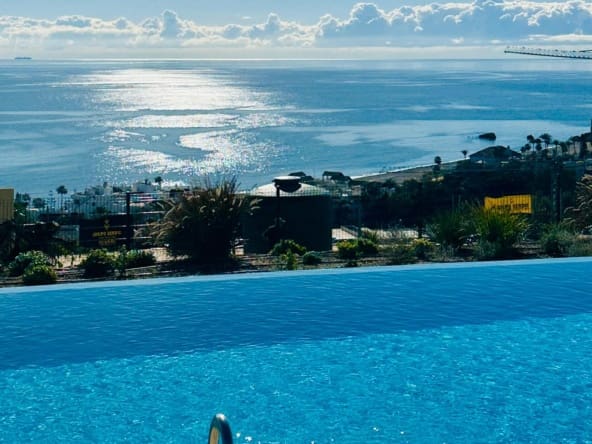 2 soverom Leilighet til salgs i Casares med svømmebasseng garasje - € 420 000 (Ref: 9580393)