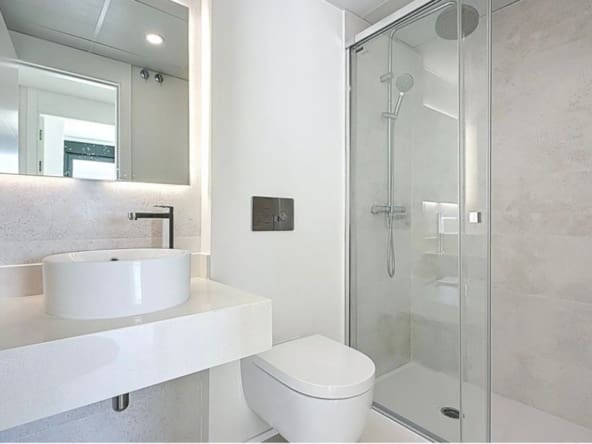 2 soverom Leilighet til salgs i Casares med svømmebasseng garasje - € 420 000 (Ref: 9580393)