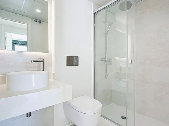 2 soverom Leilighet til salgs i Casares med svømmebasseng garasje - € 420 000 (Ref: 9580393)