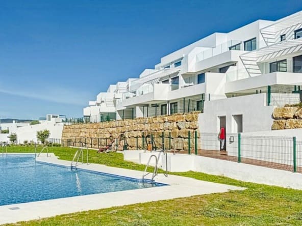 2 soverom Leilighet til salgs i Casares med svømmebasseng garasje - € 420 000 (Ref: 9580393)