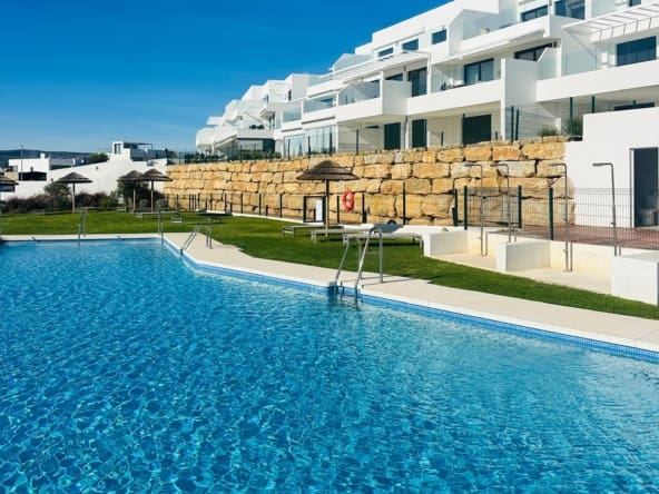 2 soverom Leilighet til salgs i Casares med svømmebasseng garasje - € 420 000 (Ref: 9580393)