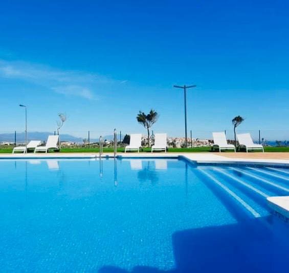 2 soverom Leilighet til salgs i Manilva med svømmebasseng garasje - € 225 000 (Ref: 9669294)