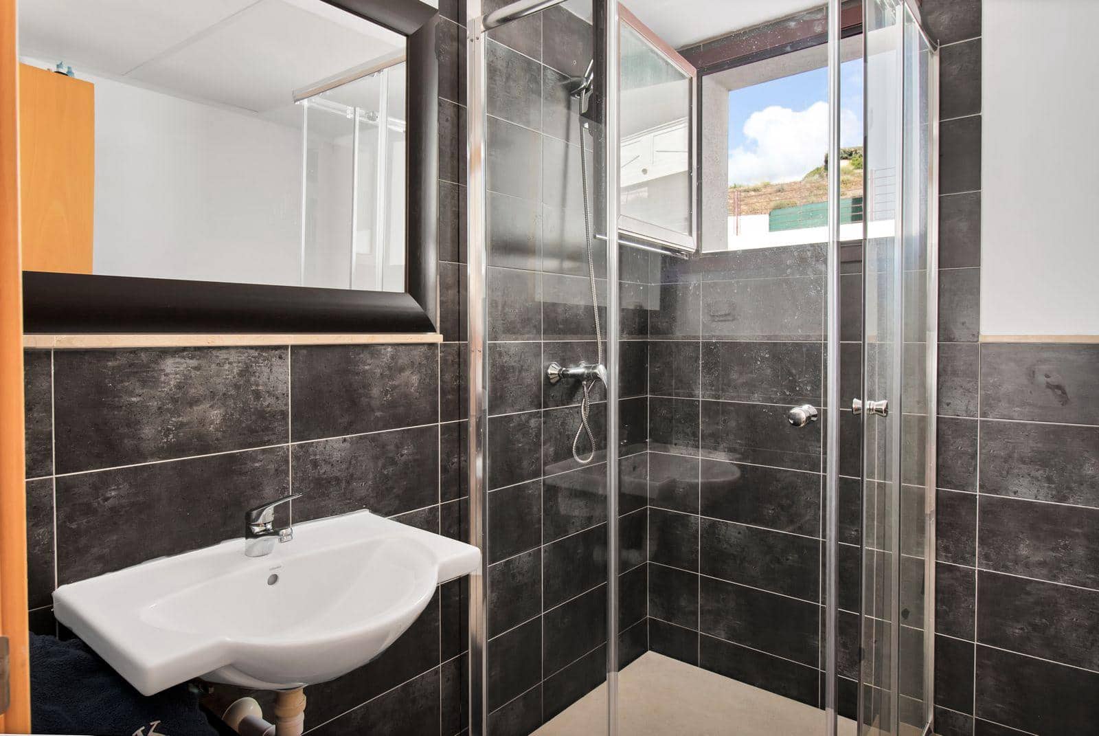 Adosado de 3 habitaciones en Casares en venta con piscina garaje - 540.000 € (Ref: 9669461)