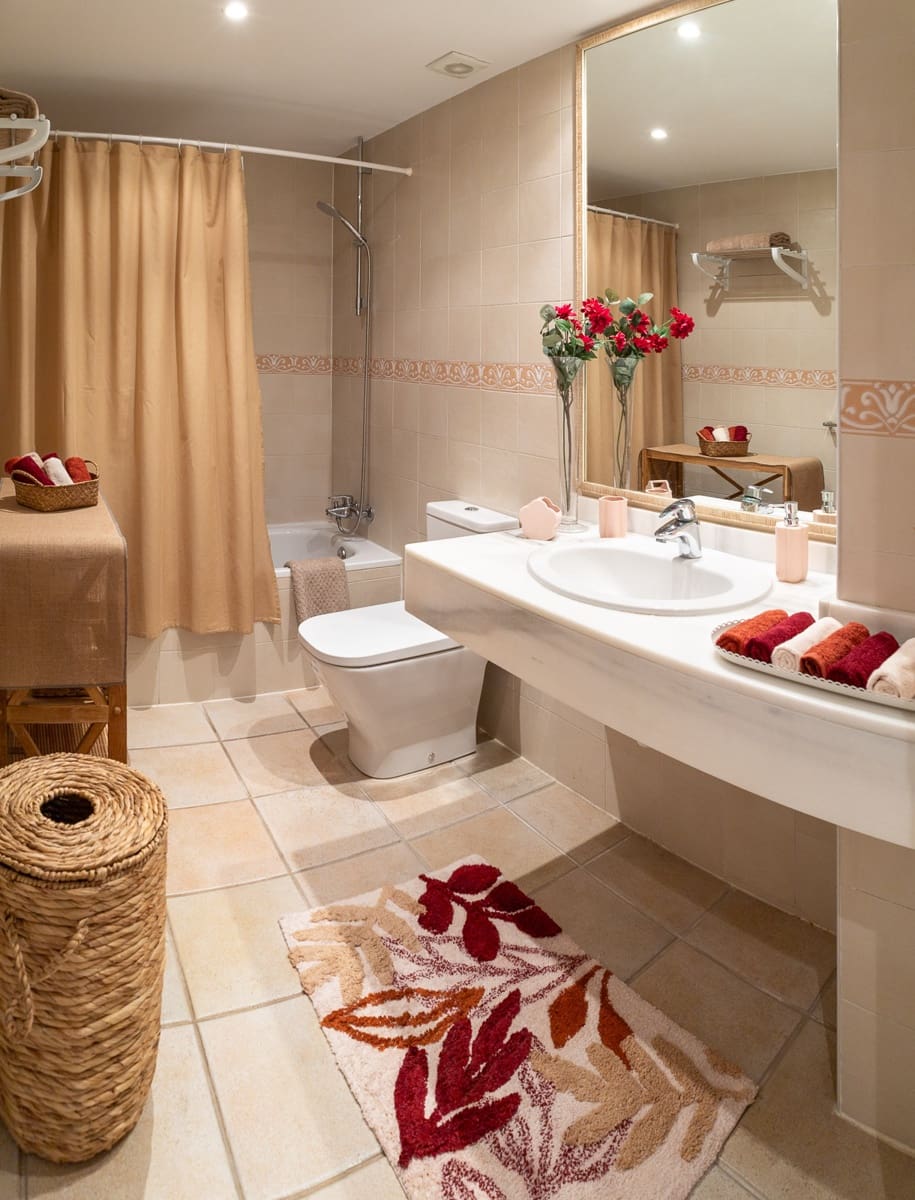 2 bedroom Apartment for rent in Cala Magrana with pool garage - € 1,800 (Ref: 9582640)