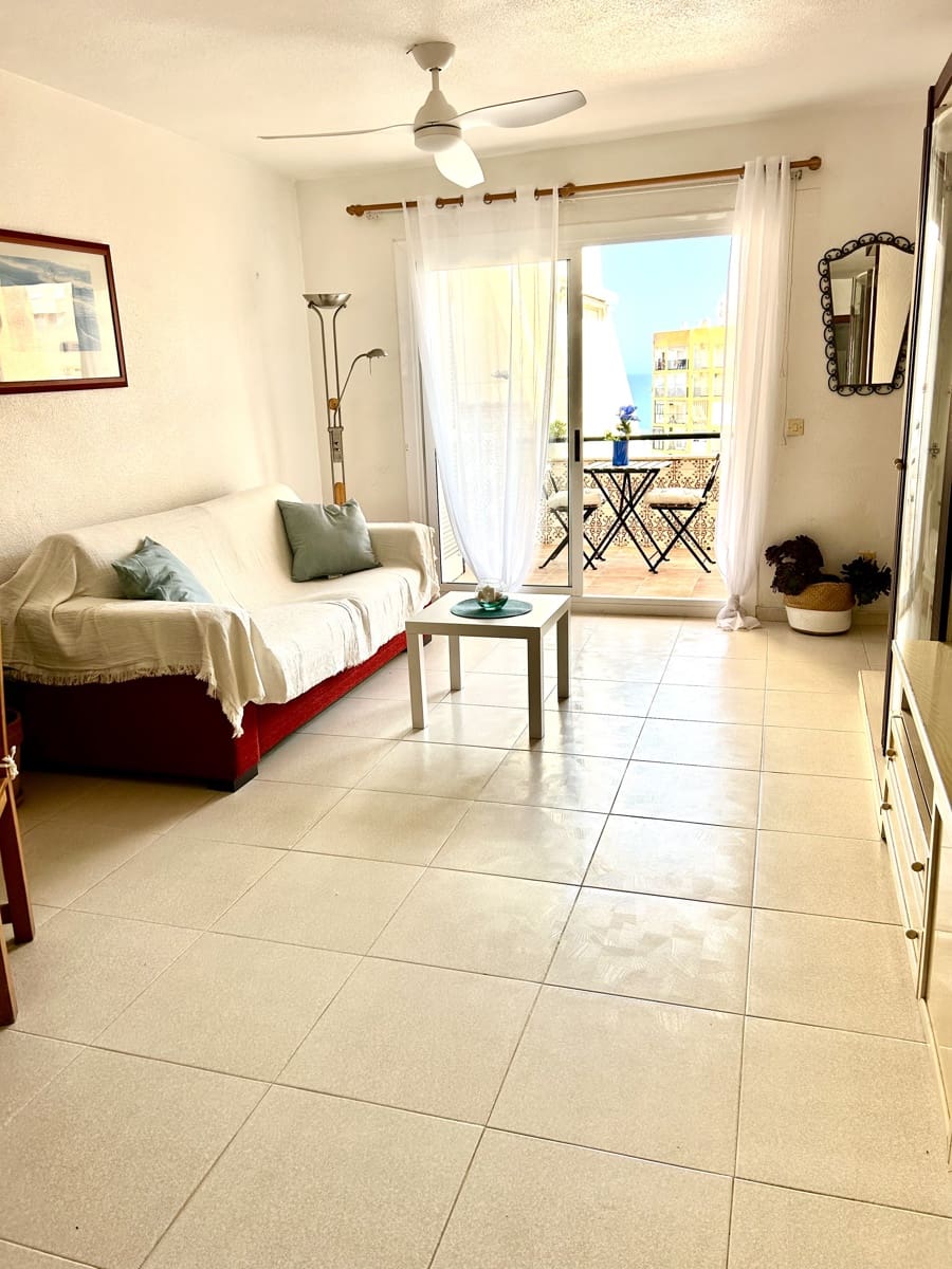 2 quarto Penthouse para venda em Torrevieja com piscina garagem - 195 000 € (Ref: 9581347)
