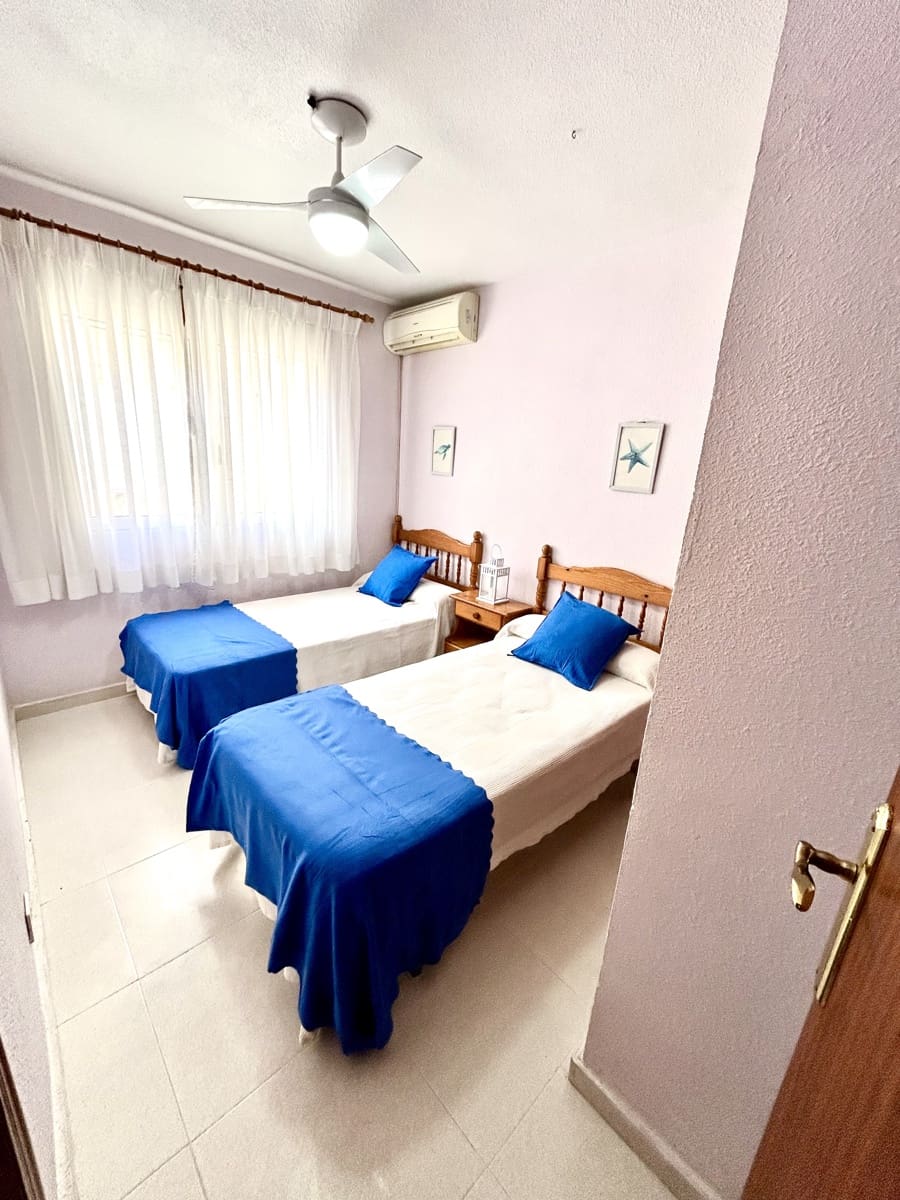 2 quarto Penthouse para venda em Torrevieja com piscina garagem - 195 000 € (Ref: 9581347)