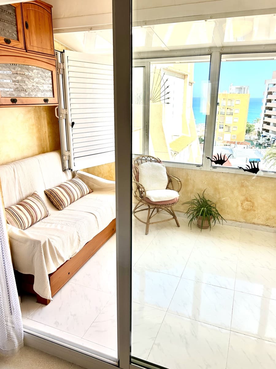 2 quarto Penthouse para venda em Torrevieja com piscina garagem - 195 000 € (Ref: 9581347)