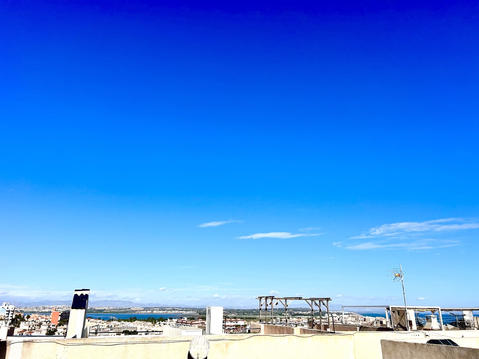 2 quarto Penthouse para venda em Torrevieja com piscina garagem - 195 000 € (Ref: 9581347)