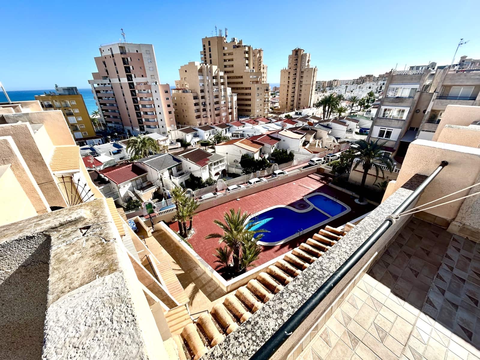 2 quarto Penthouse para venda em Torrevieja com piscina garagem - 195 000 € (Ref: 9581347)