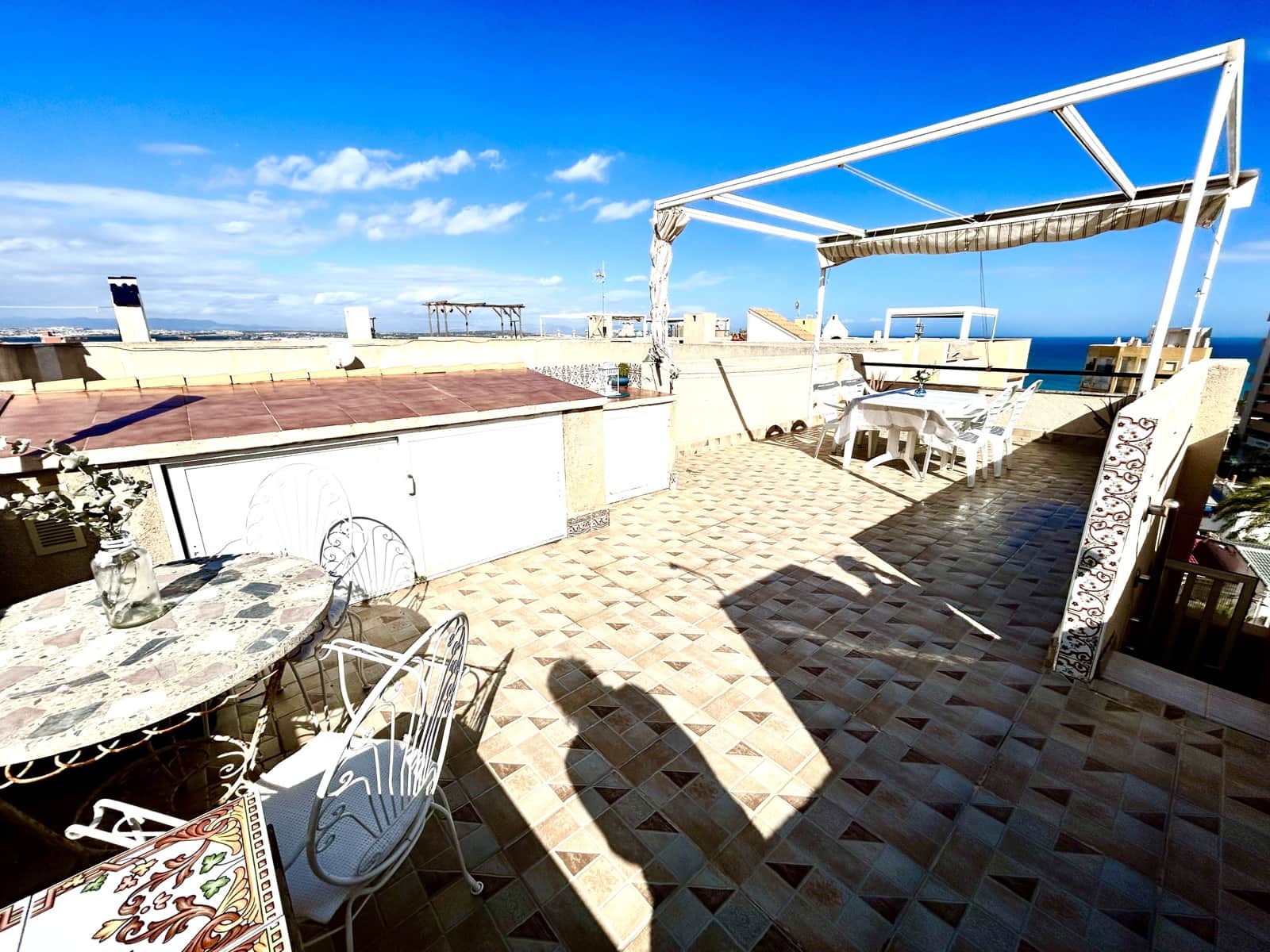 2 quarto Penthouse para venda em Torrevieja com piscina garagem - 195 000 € (Ref: 9581347)