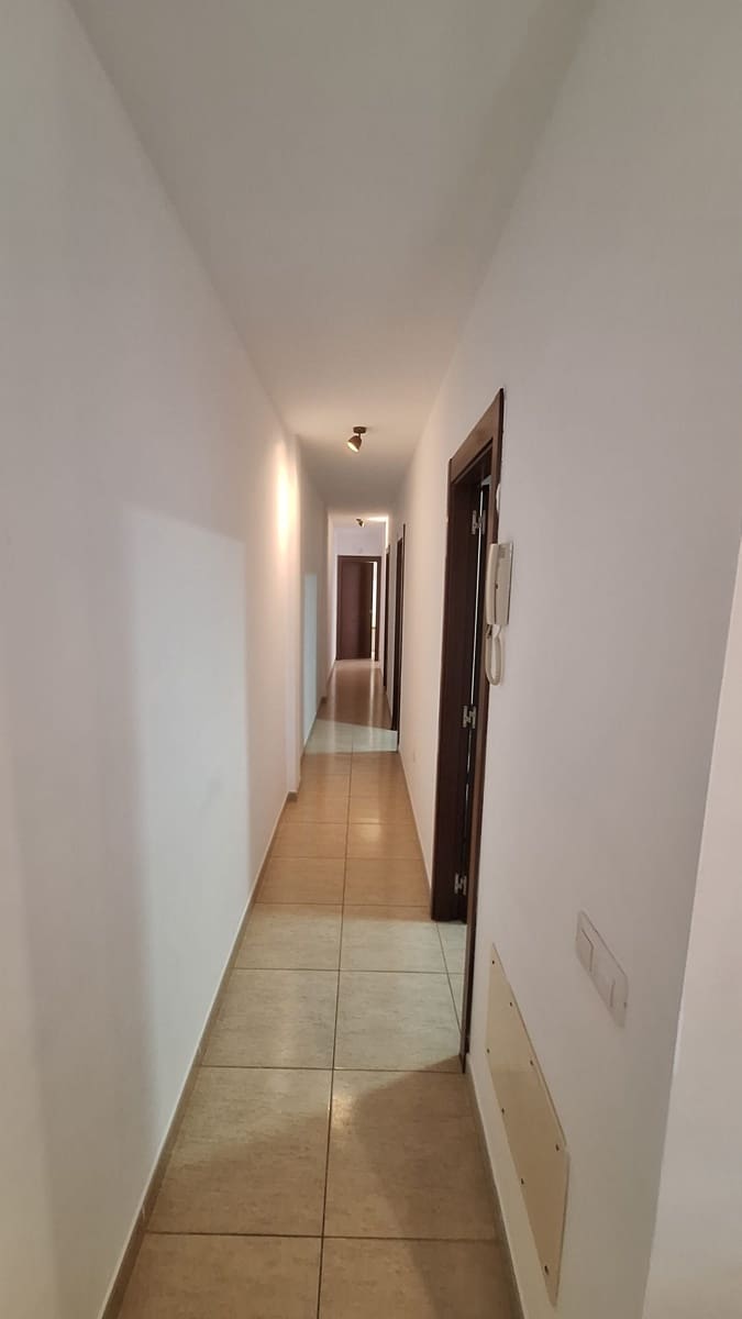 3 bedroom Flat for sale in Puerto del Rosario - € 175,000 (Ref: 9614080)