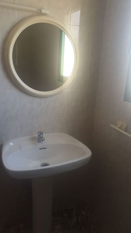 7 soveværelse Byhus til salg i Triquivijate, Antigua med garage - € 540.000 (Ref: 9626485)