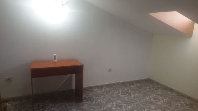 7 soveværelse Byhus til salg i Triquivijate, Antigua med garage - € 540.000 (Ref: 9626485)