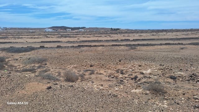 Tontti myytävänä paikassa Nuevo Horizonte, Antigua - 28 000 € (Ref: 9626488)