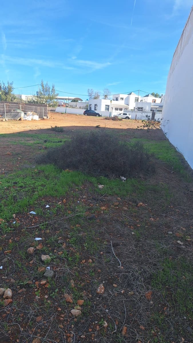 Działka budowlana na sprzedaż w Antigua - 98 000 € (Ref: 9631769)