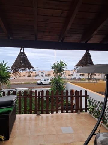 4 sovrum Radhus till salu i Caleta de Fuste, Antigua med pool - 269 000 € (Ref: 9632631)