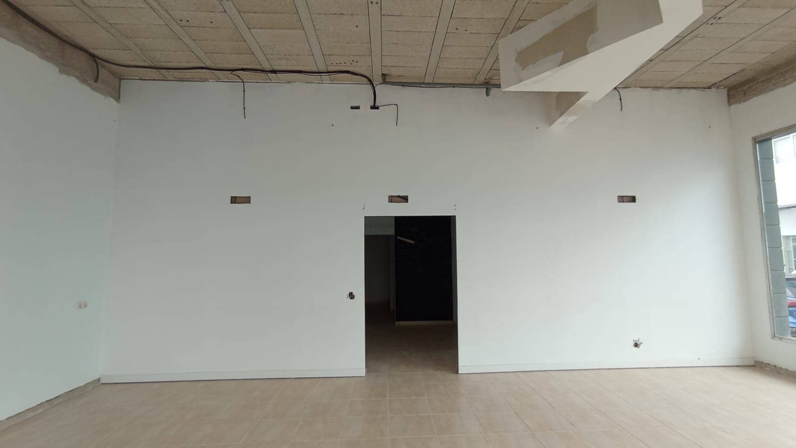 Loja para venda em Puerto del Rosario - 135 000 € (Ref: 9635040)