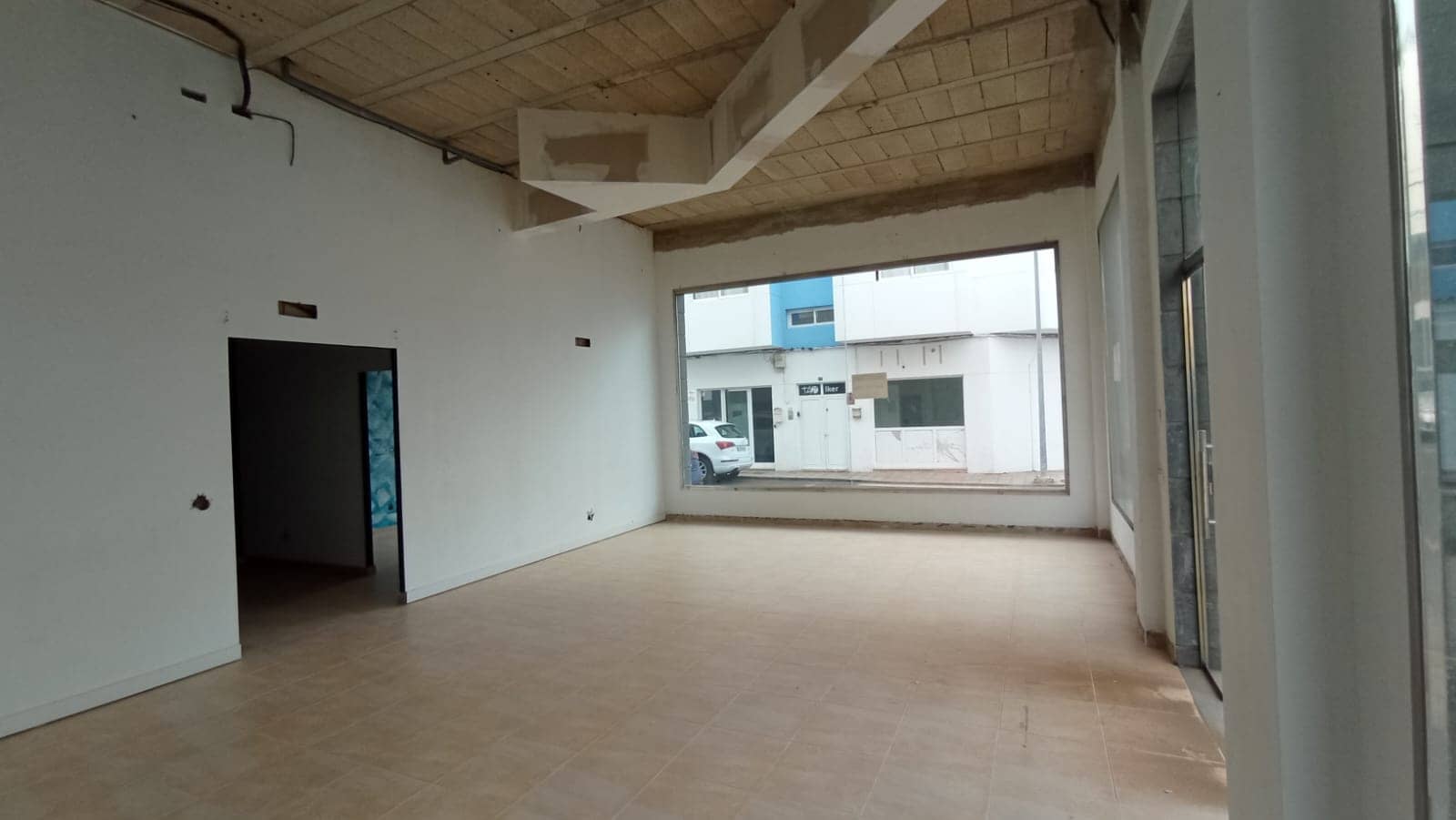 Loja para venda em Puerto del Rosario - 135 000 € (Ref: 9635040)