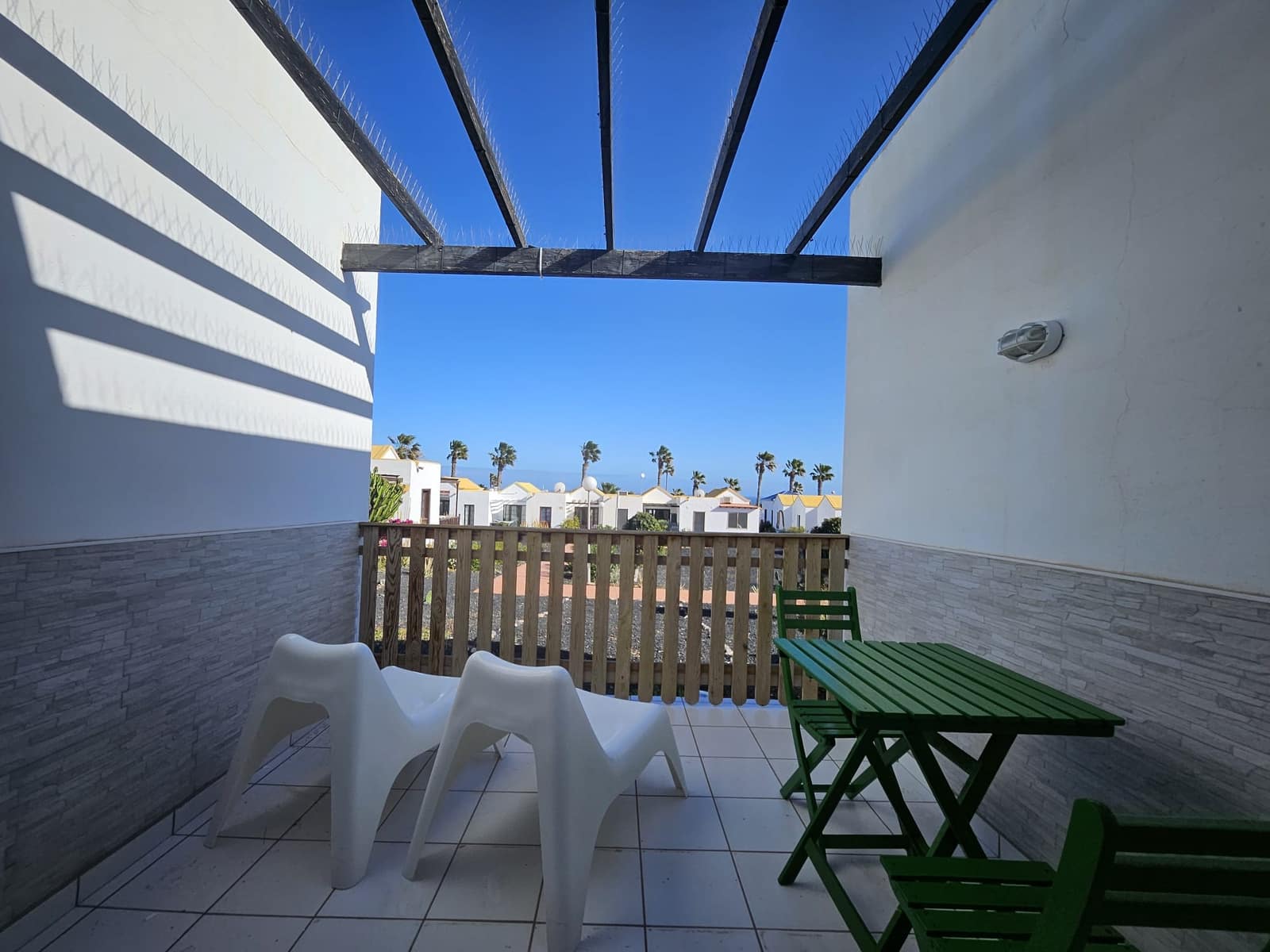 1 bedroom Apartment for sale in Caleta de Fuste with pool - € 189,000 (Ref: 9720536)