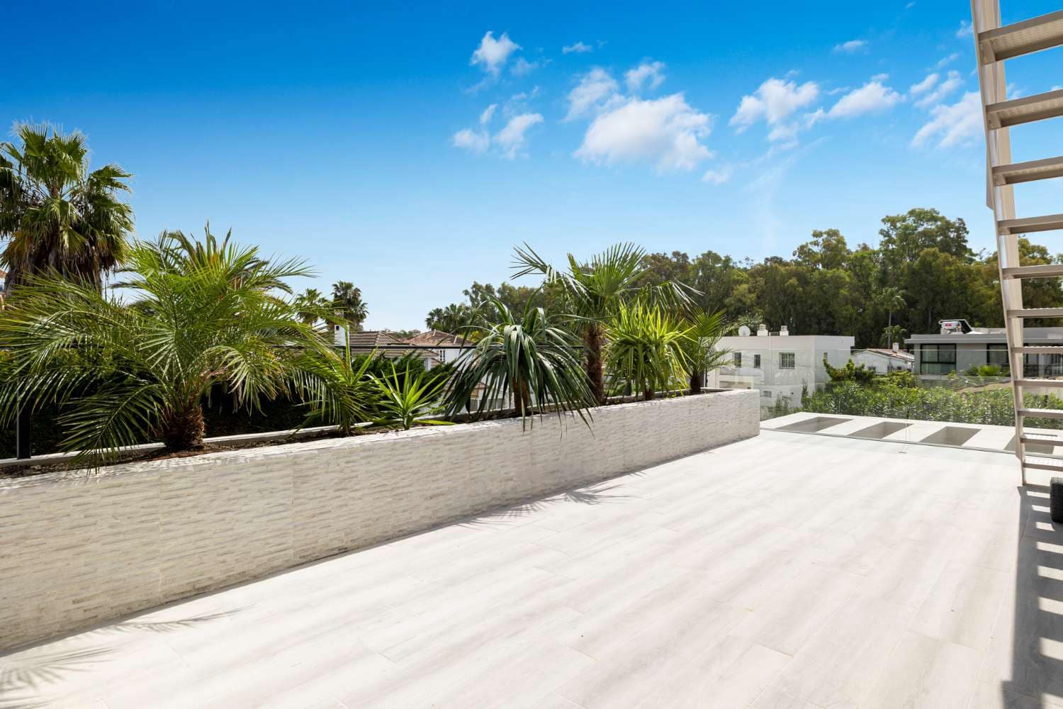 Chalet de 5 habitaciones en Marbella en venta con piscina garaje - 2.950.000 € (Ref: 9591721)