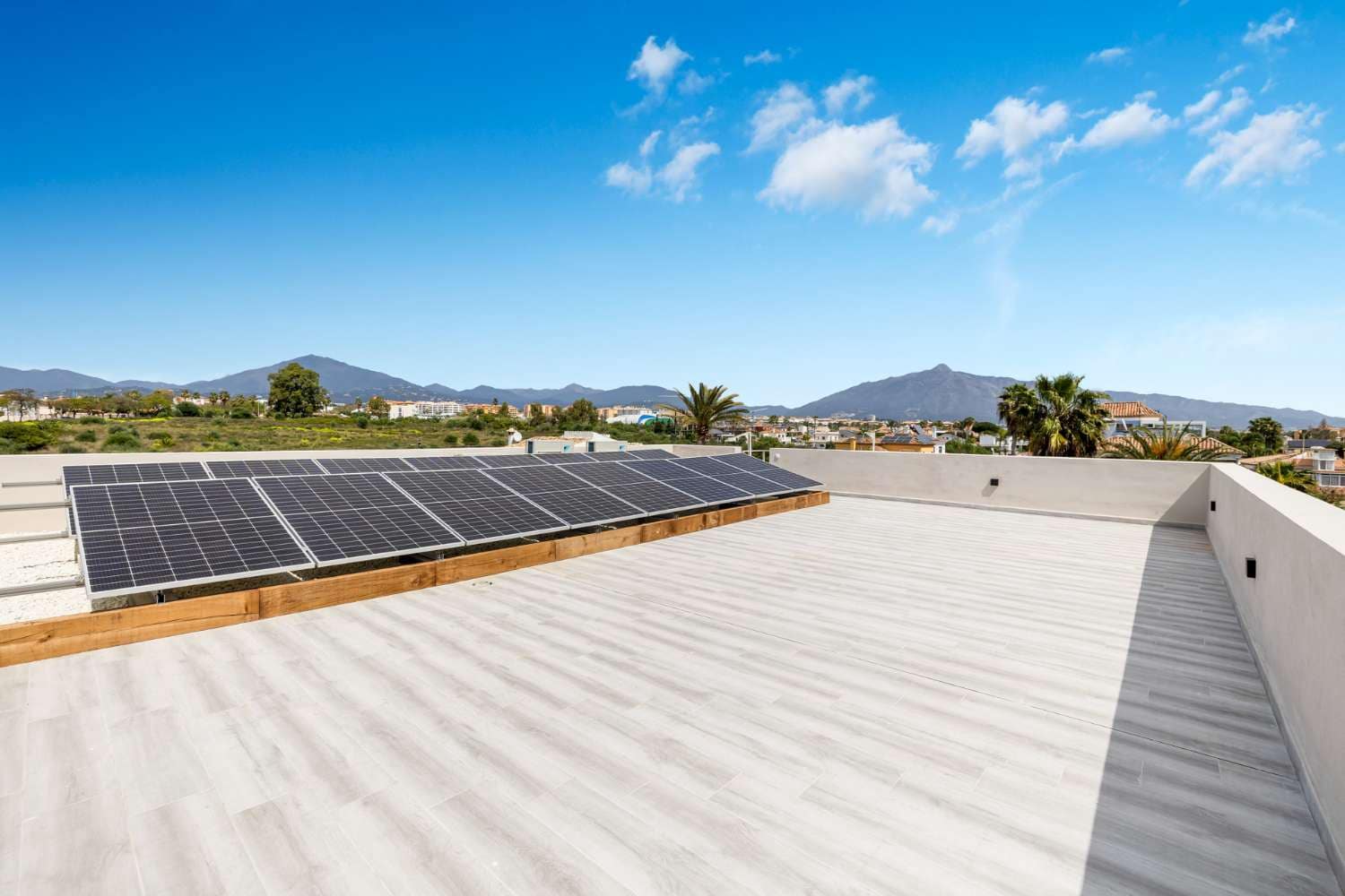 Chalet de 5 habitaciones en Marbella en venta con piscina garaje - 2.950.000 € (Ref: 9591721)