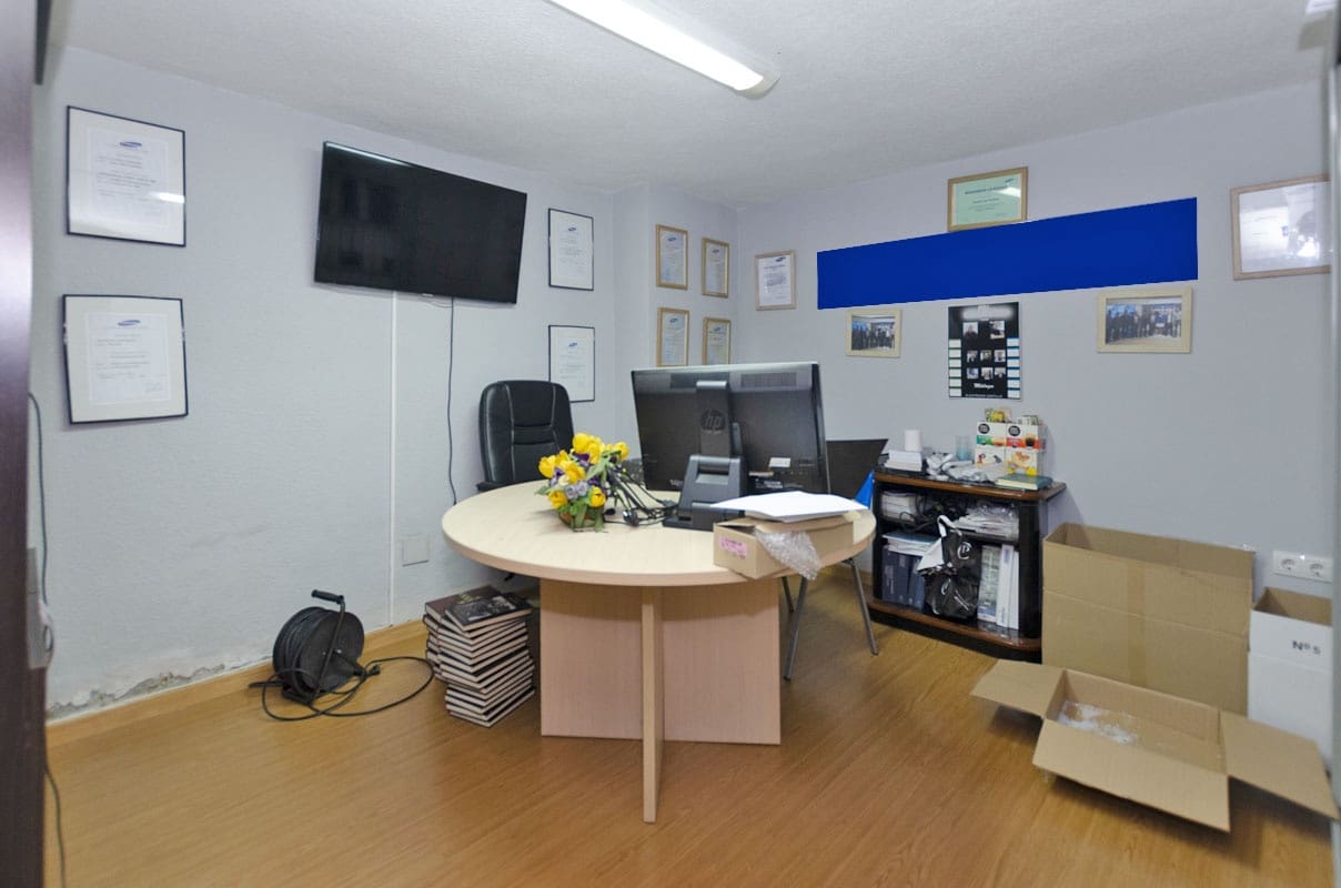 Komercyjne na sprzedaż w Miasto Malaga - 190 000 € (Ref: 9591723)