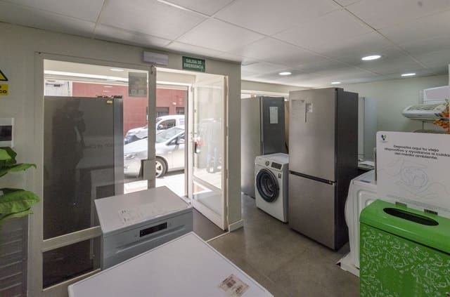 Komercyjne na sprzedaż w Miasto Málaga - 190 000 € (Ref: 9591723)