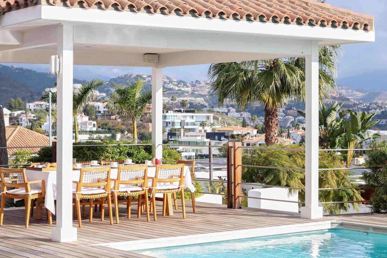 Chalet de 4 habitaciones en Benahavís en venta con piscina - 1.975.000 € (Ref: 9591724)