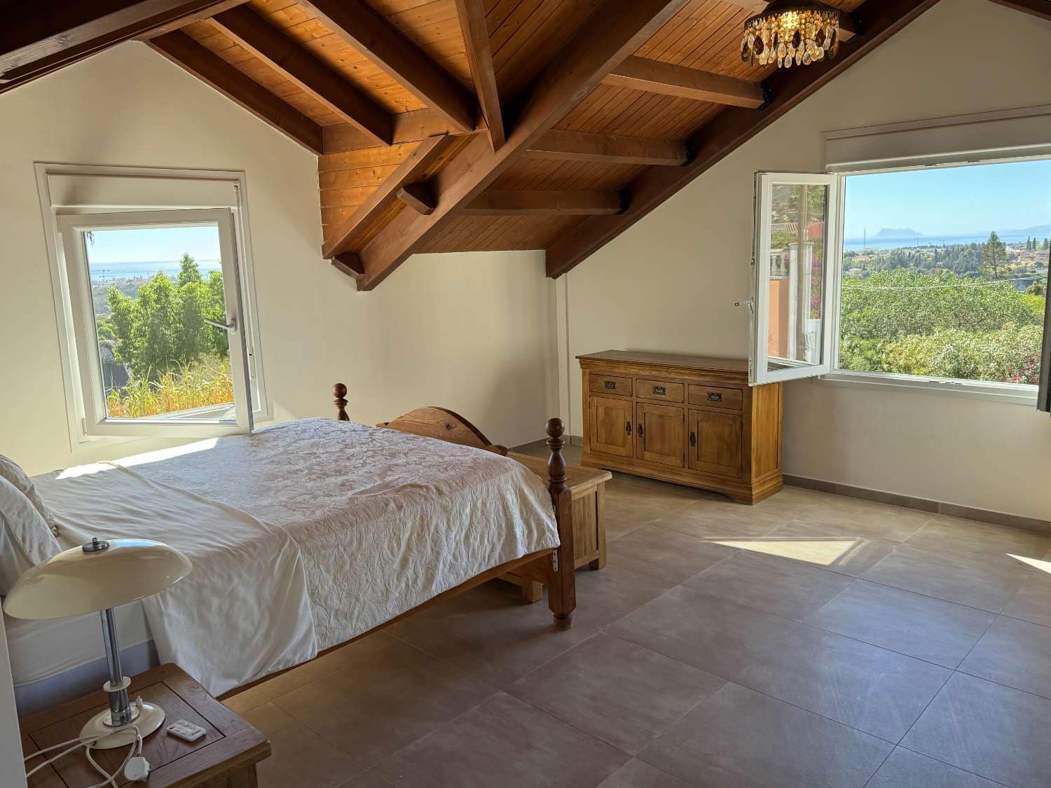 5 slaapkamer Villa te koop in Estepona met zwembad - € 1.495.000 (Ref: 9591725)