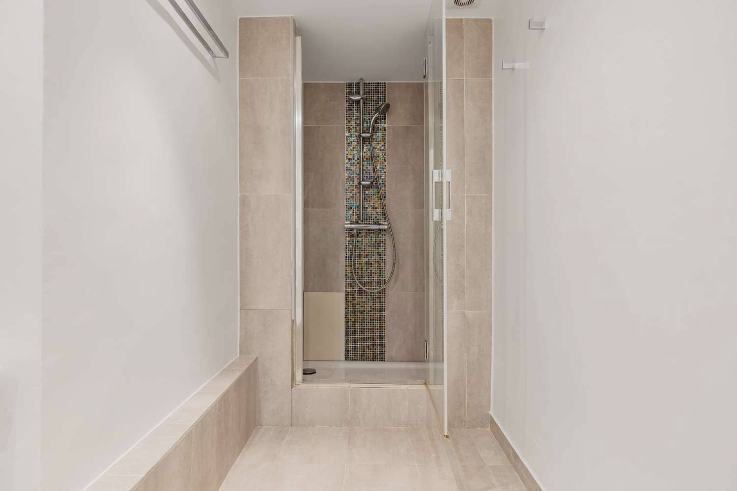 Adosado de 5 habitaciones en Benahavís en venta con piscina - 1.095.000 € (Ref: 9591727)