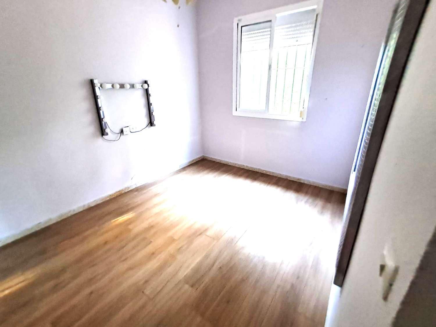 5 bedroom Villa for sale in El Paraiso with garage - € 1,150,000 (Ref: 9591728)