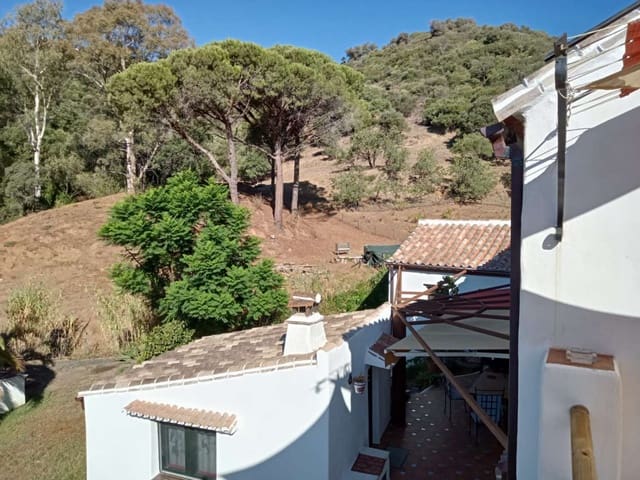 4 soveværelse Byhus til salg i Casares med swimmingpool - € 850.000 (Ref: 9591730)
