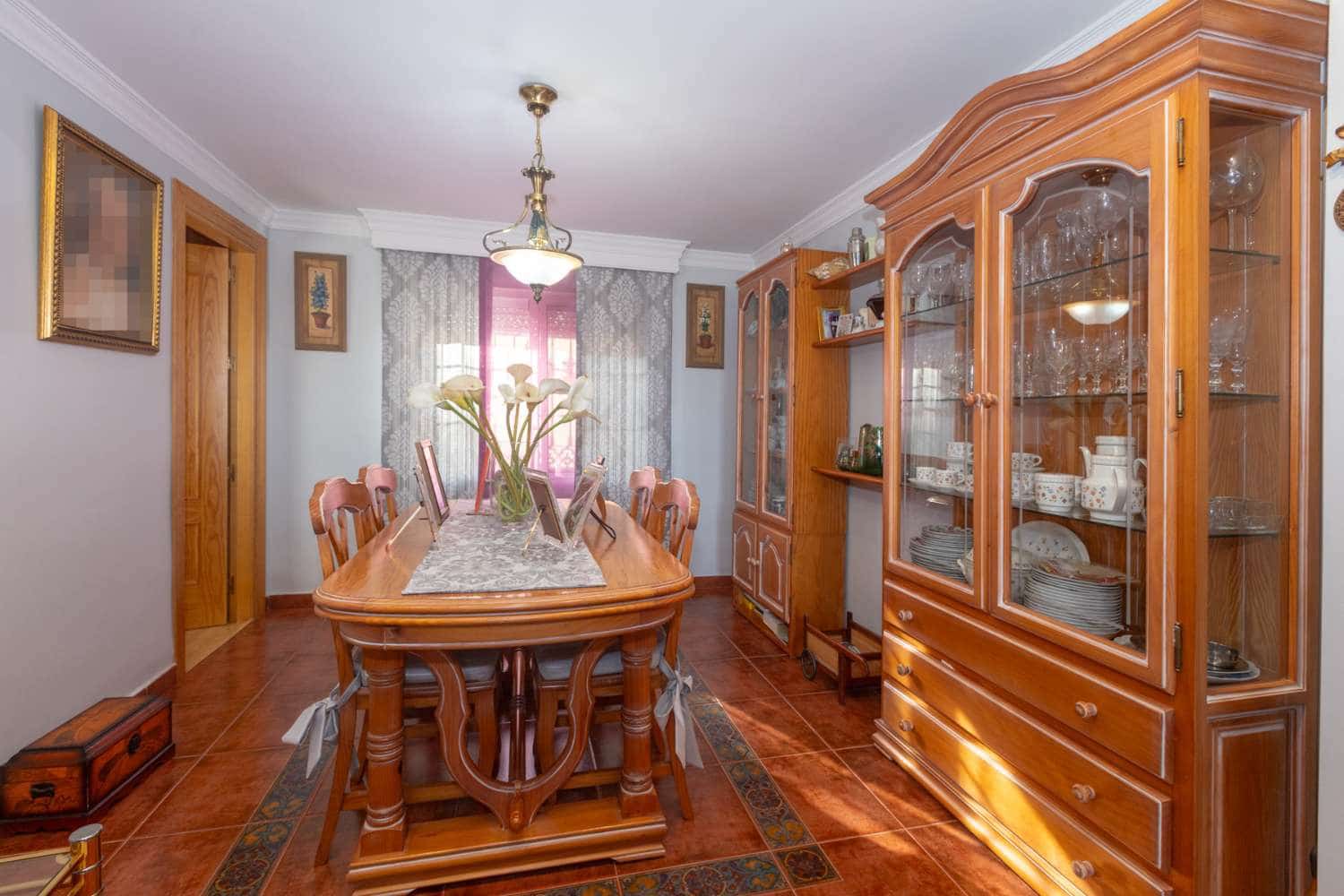 5 soverom Villa til salgs i Alhaurin de la Torre med svømmebasseng garasje - € 950 000 (Ref: 9591733)