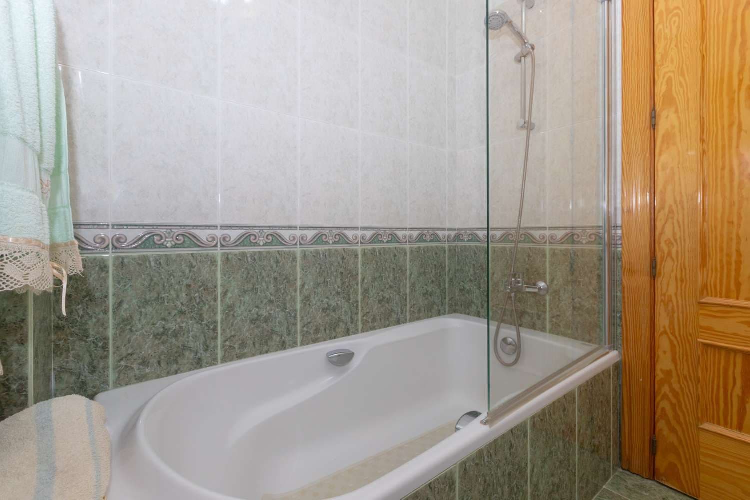 5 soverom Villa til salgs i Alhaurin de la Torre med svømmebasseng garasje - € 950 000 (Ref: 9591733)