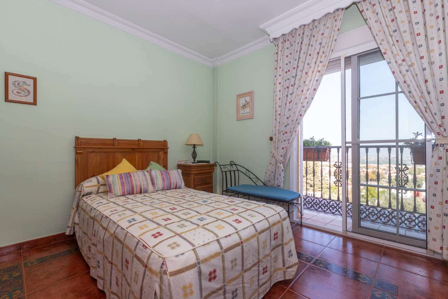 5 soverom Villa til salgs i Alhaurin de la Torre med svømmebasseng garasje - € 950 000 (Ref: 9591733)