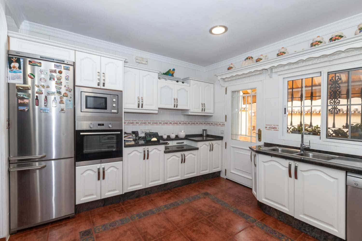 5 soverom Villa til salgs i Alhaurin de la Torre med svømmebasseng garasje - € 950 000 (Ref: 9591733)