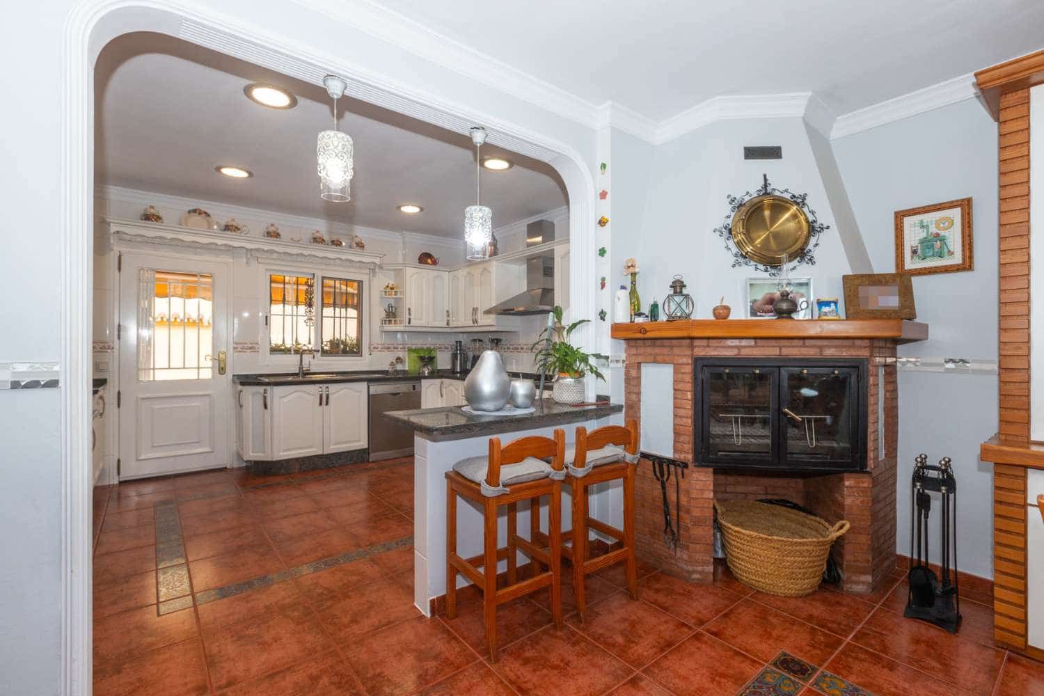 5 soverom Villa til salgs i Alhaurin de la Torre med svømmebasseng garasje - € 950 000 (Ref: 9591733)