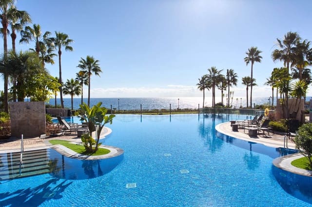 2 quarto Apartamento para venda em Estepona com piscina garagem - 585 000 € (Ref: 9591734)