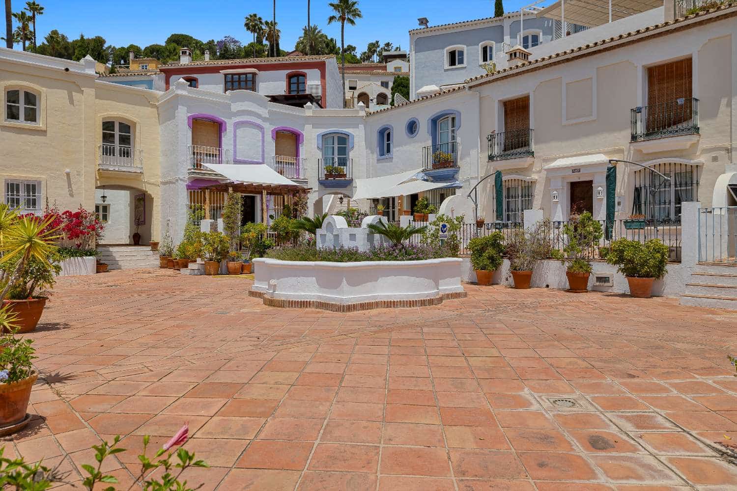 3 bedroom Terraced Villa for sale in Benahavis - € 550,000 (Ref: 9591739)