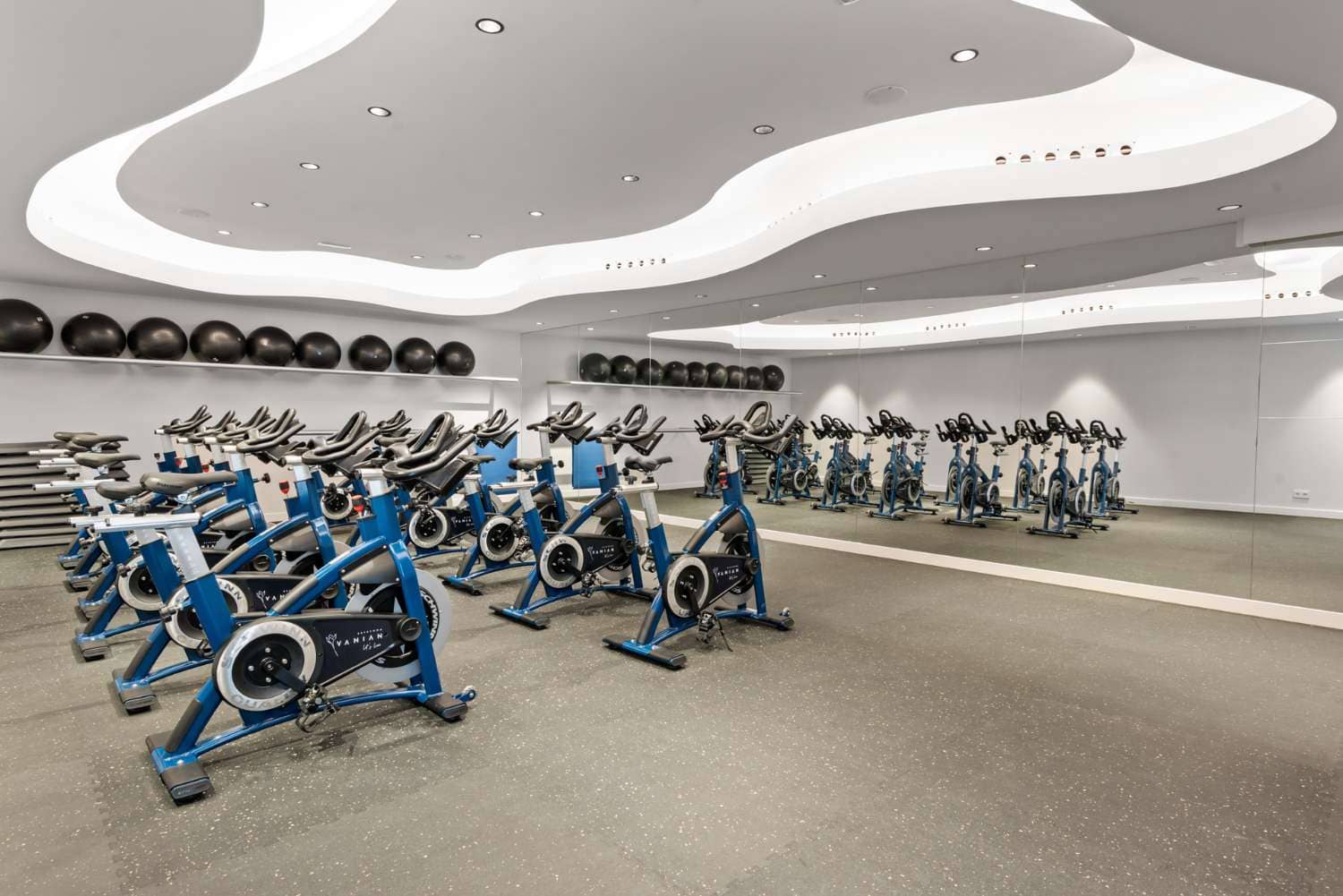 2 quarto Apartamento para venda em New Golden Mile com piscina garagem - 495 000 € (Ref: 9591743)