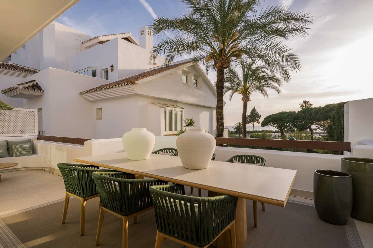 3 slaapkamer Appartement te koop in Los Monteros met zwembad garage - € 2.450.000 (Ref: 9591754)