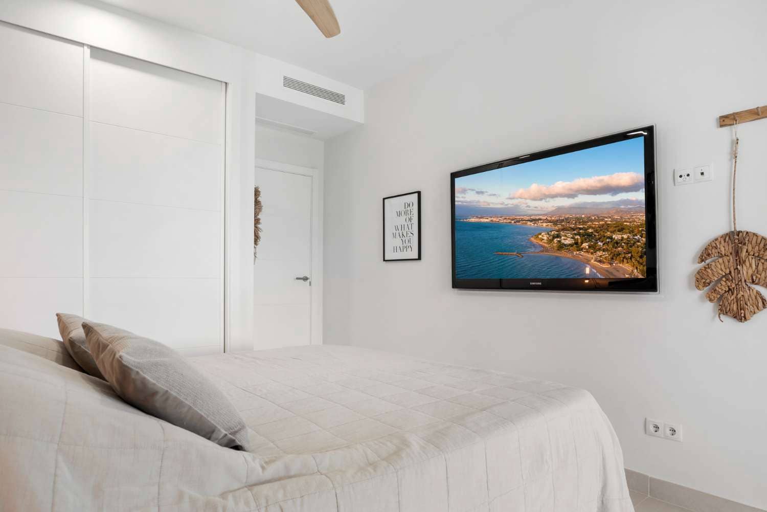 2 sovrum Lägenhet till salu i Estepona med pool garage - 495 000 € (Ref: 9591757)